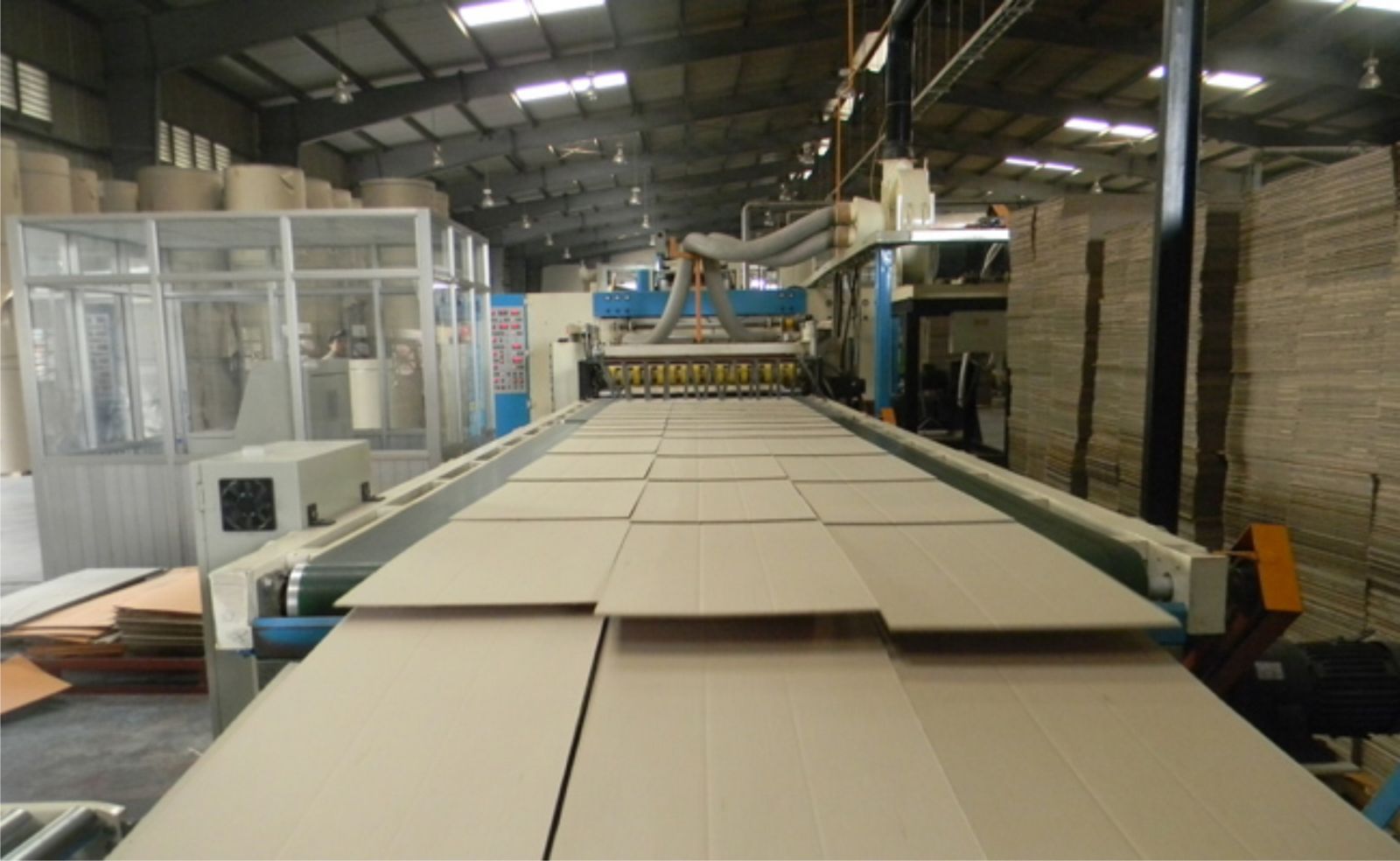 Quy trình sản xuất thùng Carton theo tiêu chuẩn mới